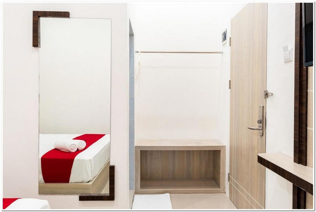 Reddoorz Plus @ Centrium Katamso מדאן מראה חיצוני תמונה